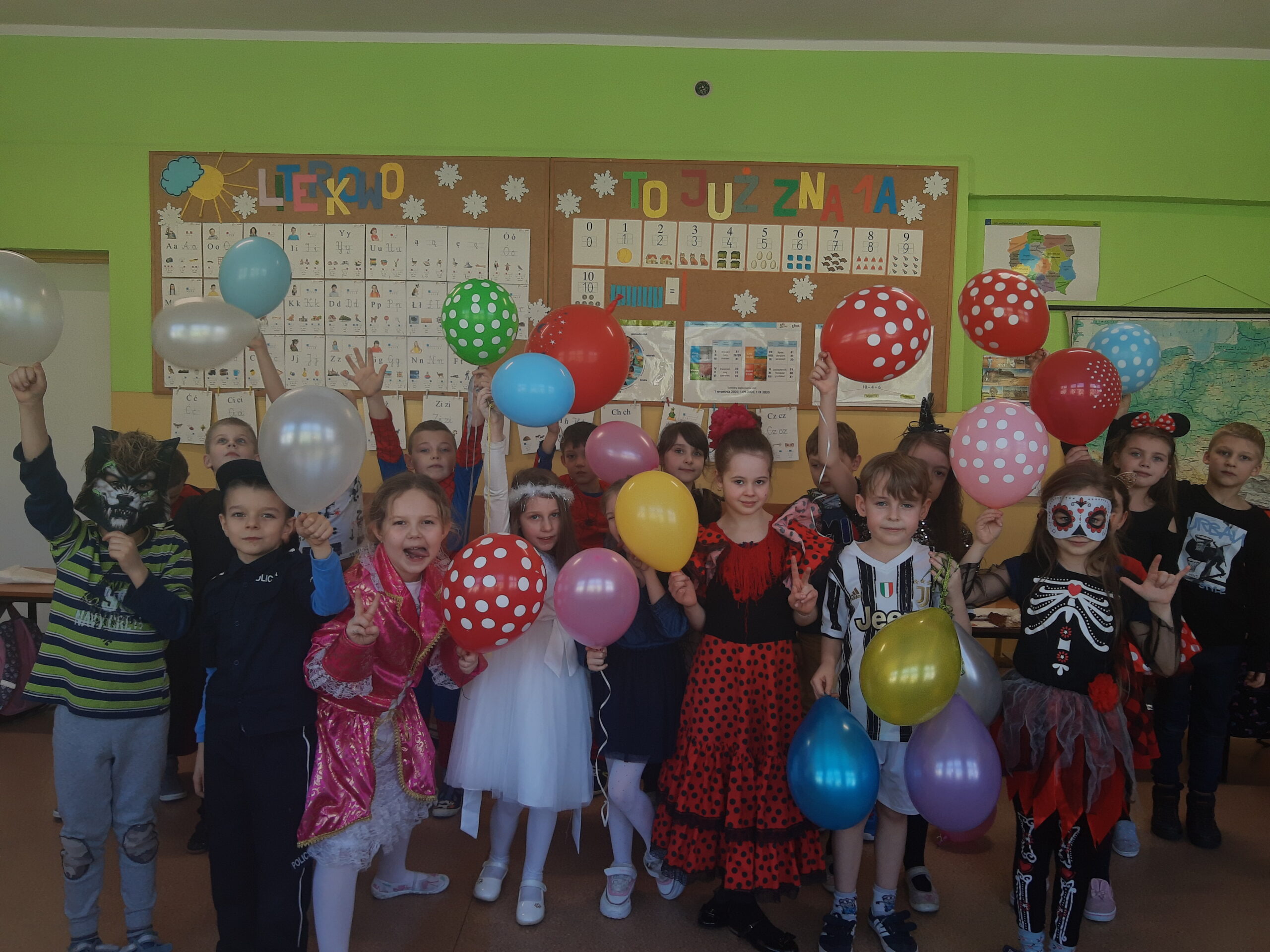 Karnawałowo – walentynkowe zajęcia w klasie 1a